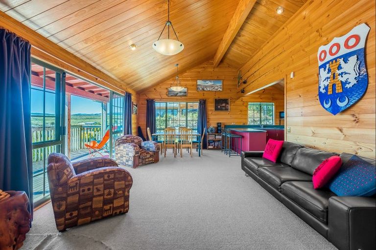Photo of property in 8 Paurini Place, Motuoapa, 3382