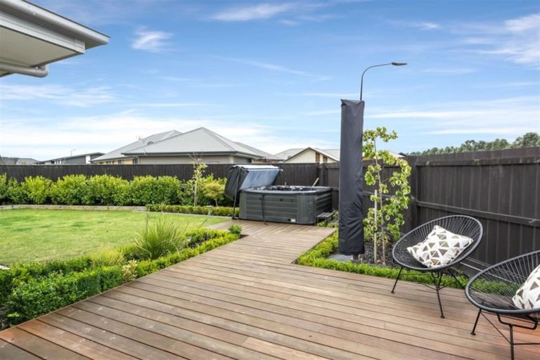 Photo of property in 3 New Creek Mews, Rolleston, 7614