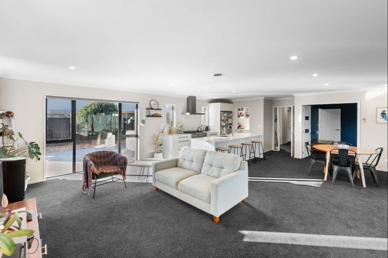 Photo of property in 8 Denimes Crescent, Rolleston, 7614