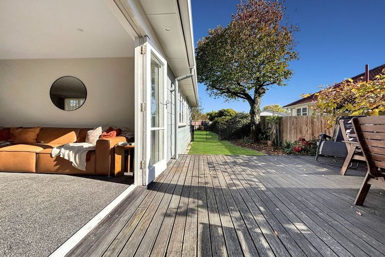 Photo of property in 17 Skipton Street, Mairehau, Christchurch, 8013