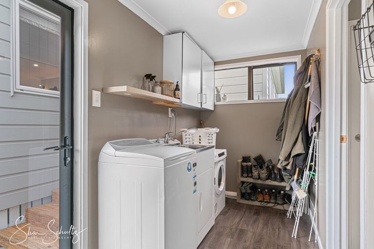 Photo of property in 17 Hook Road, Paparoa, 0571