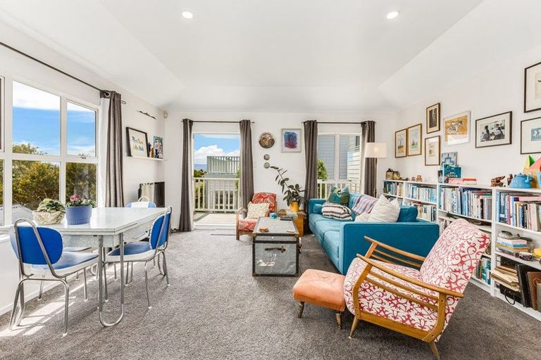 Photo of property in 1/25 Mana Street, Vogeltown, Wellington, 6021