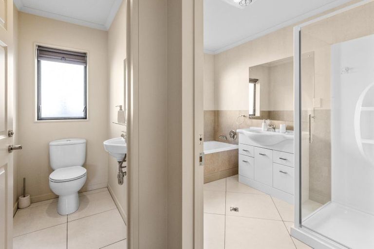 Photo of property in 6b Neeve Place, Taradale, Napier, 4112