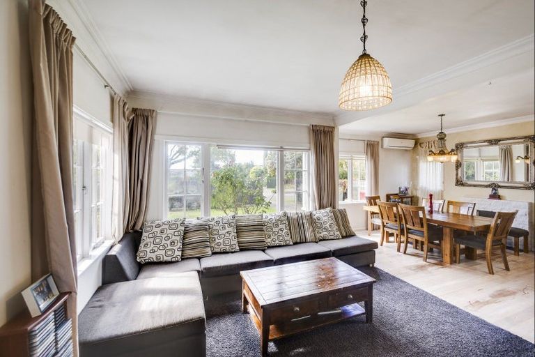 Photo of property in 62 Avenue Road, Greenmeadows, Napier, 4112