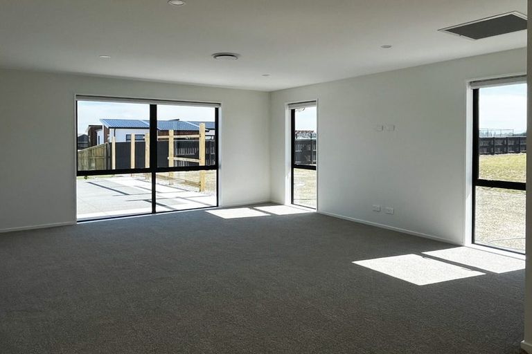 Photo of property in 3 Redwood Park Road, Glenbervie, 0173