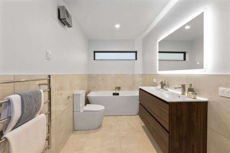 Photo of property in 3 Picadilly Avenue, Casebrook, Christchurch, 8051