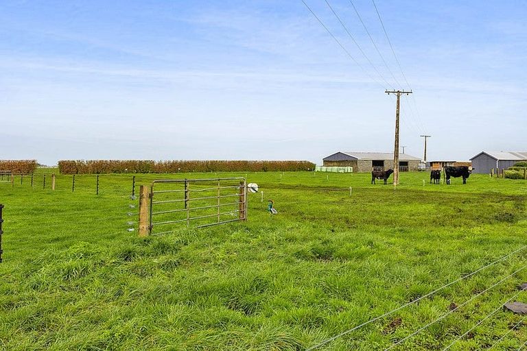 Photo of property in 22 Batten Road, Okaiawa, Hawera, 4671