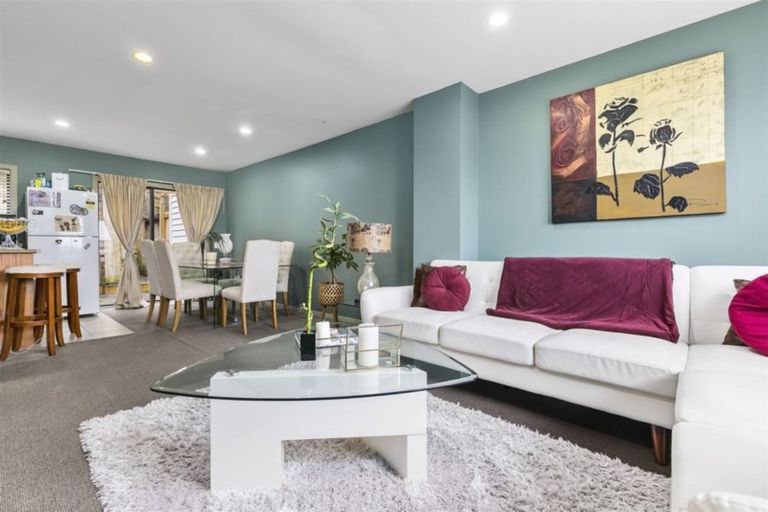 Photo of property in 15/17 Georgia Terrace, Albany, Auckland, 0632