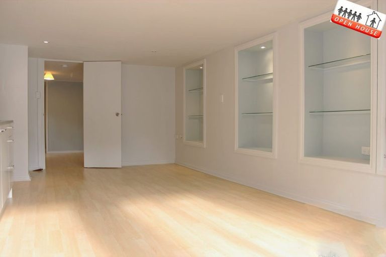 Photo of property in 1/14 Halder Place, Torbay, Auckland, 0632