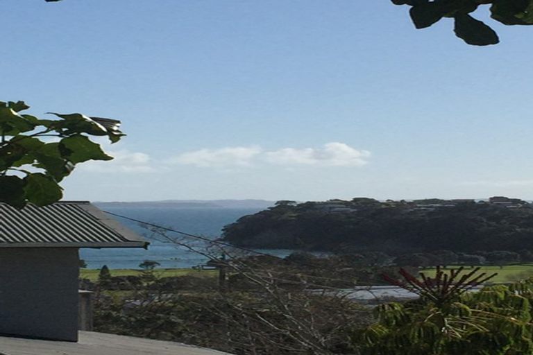 Photo of property in 10 Kauri Road, Stanmore Bay, Whangaparaoa, 0932