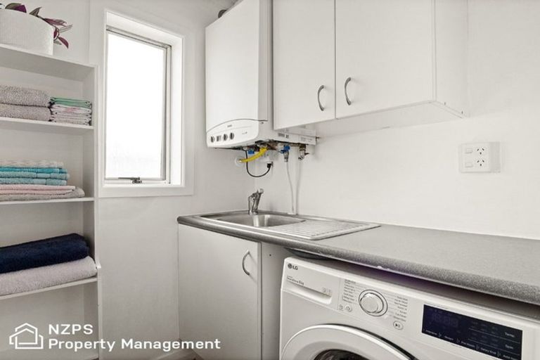 Photo of property in 324 Bay View Road, South Dunedin, Dunedin, 9012