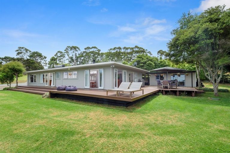 Photo of property in 126 Gatfield Road, Kaukapakapa, 0873