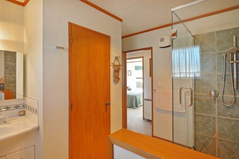 Photo of property in 50d Mcmaster Street, Greytown, 5712