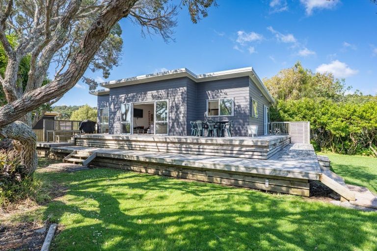 Photo of property in 841 Cove Road, Waipu, 0582