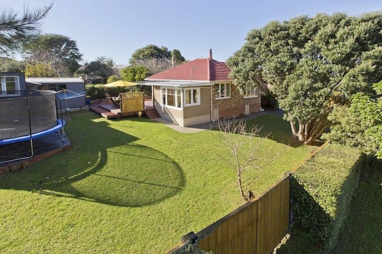 Photo of property in 63 Kervil Avenue, Te Atatu Peninsula, Auckland, 0610
