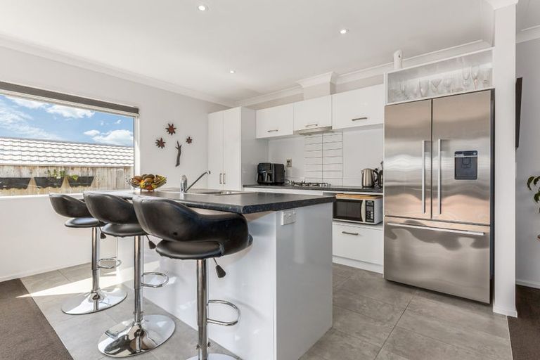 Photo of property in 4 Moonsail Drive, Whitby, Porirua, 5024