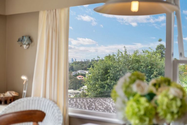 Photo of property in 29 High Road, Glenfield, Auckland, 0629