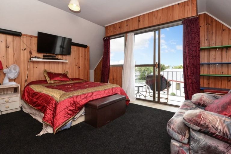 Photo of property in 50 Poaka Avenue, Dinsdale, Hamilton, 3204