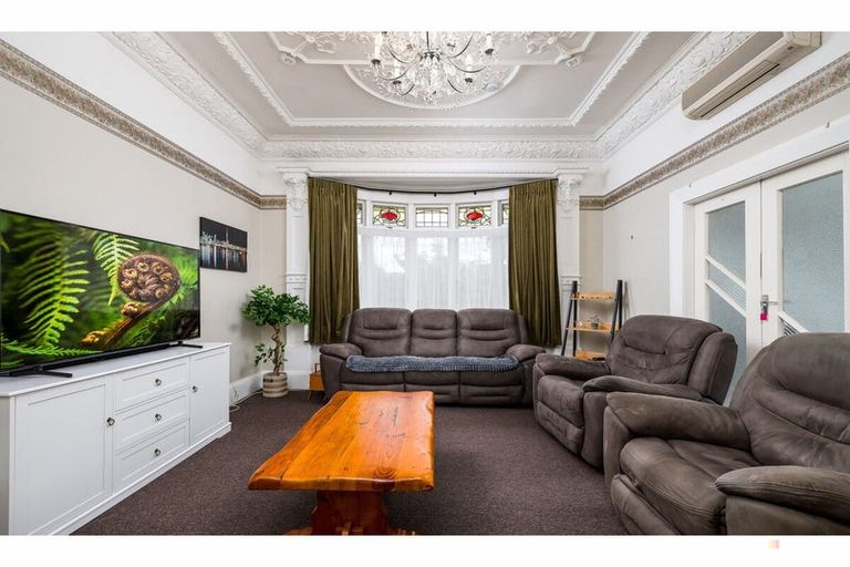 Photo of property in 17 Manse Street, Waimate, 7924