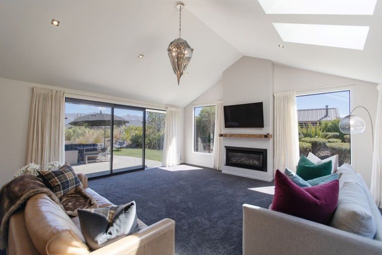 Photo of property in 35 Mckellar Drive, Jacks Point, Queenstown, 9371