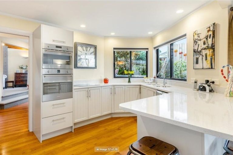 Photo of property in 7 View Road, Campbells Bay, Auckland, 0630
