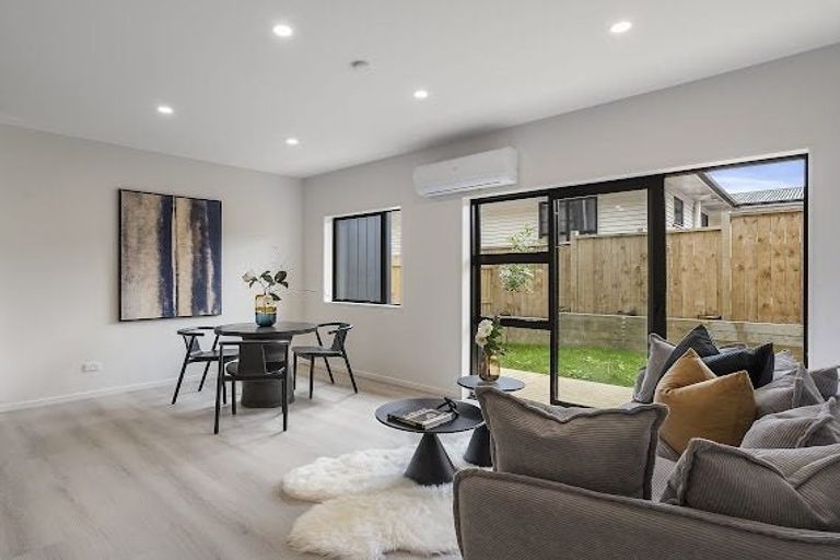 Photo of property in 5/191 Rathgar Road, Henderson, Auckland, 0610