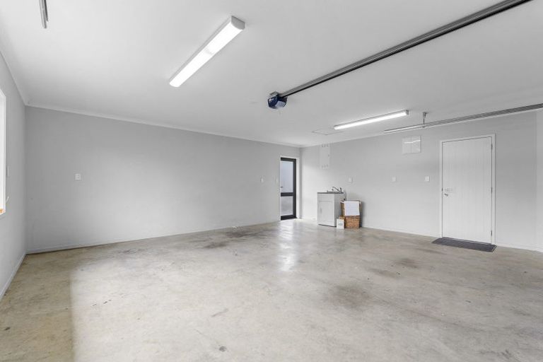 Photo of property in 7 Totarahoe Lane, Whalers Gate, New Plymouth, 4310