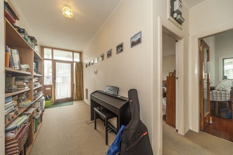 Photo of property in 20 Tamar Street, Island Bay, Wellington, 6023