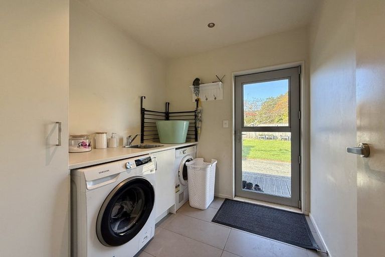 Photo of property in 250a Fergusson Drive, Heretaunga, Upper Hutt, 5018