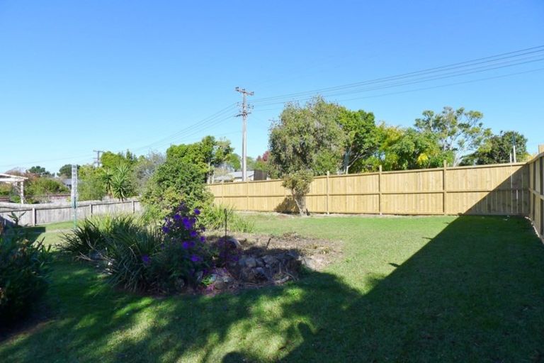 Photo of property in 1/29 Nikau Street, New Lynn, Auckland, 0600