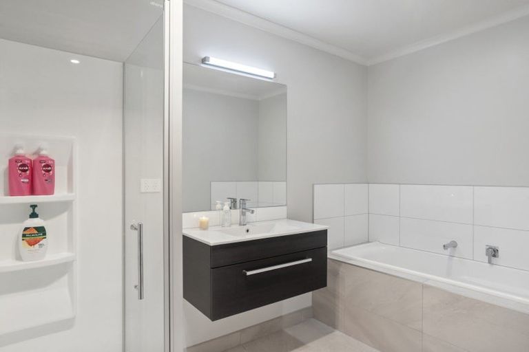 Photo of property in 20 Grey Warbler Road, Hobsonville, Auckland, 0616