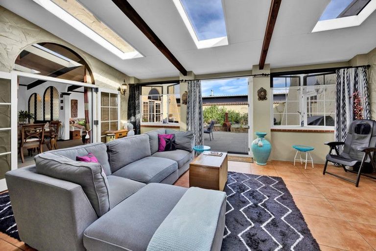 Photo of property in 15 Kowhai Street, Hawera, 4610