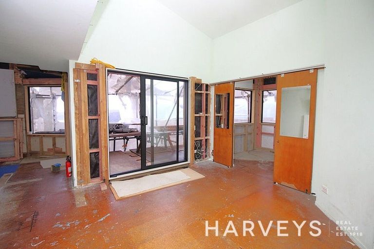 Photo of property in 131 Victory Road, Laingholm, Auckland, 0604