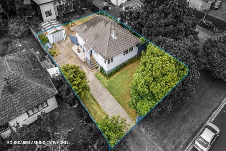 Photo of property in 15 Birdwood Road, Pukekohe, 2120