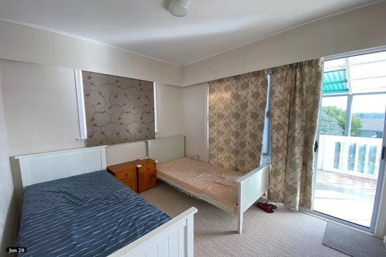 Photo of property in 96 Pupuke Road, Hillcrest, Auckland, 0627