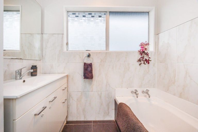 Photo of property in 27 Ferndale Place, Feilding, 4702