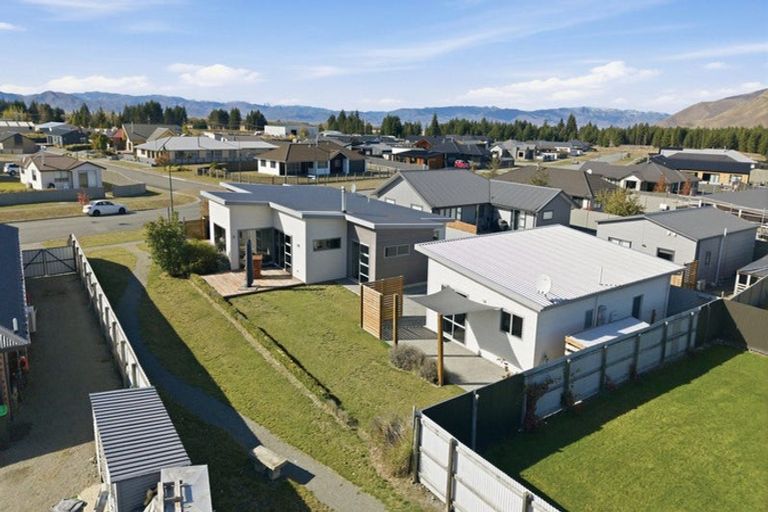 Photo of property in 12 Grandvue Drive, Twizel, 7901