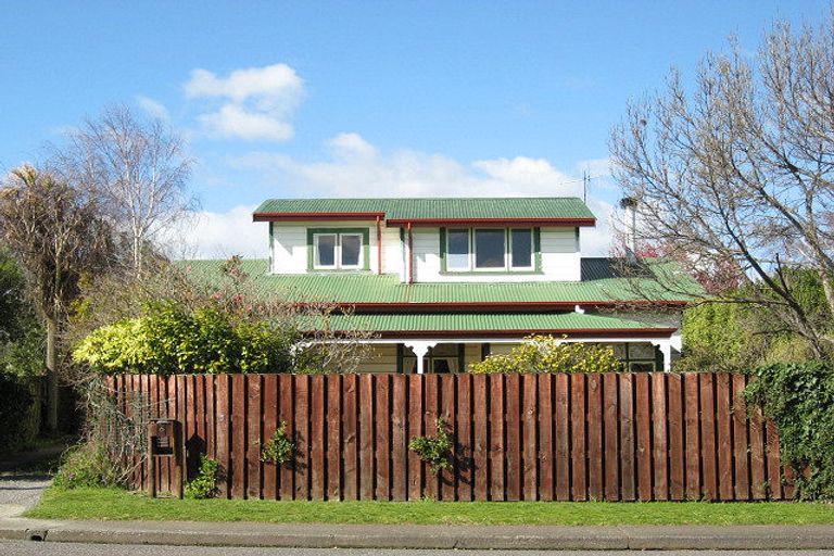 Photo of property in 6 Nelson Street, Waipukurau, 4200