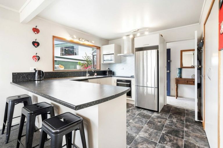 Photo of property in 5 Rugby Place, Te Kamo, Whangarei, 0112