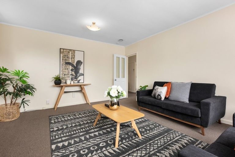Photo of property in 40 Grimseys Road, Redwood, Christchurch, 8051