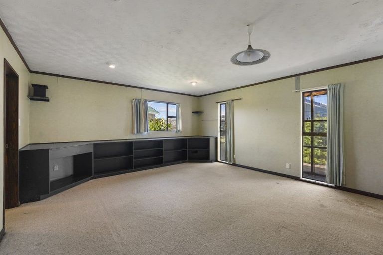 Photo of property in 201 Queens Drive, Lyall Bay, Wellington, 6022