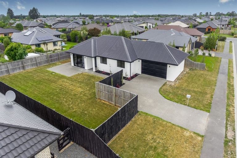 Photo of property in 6 Marble Court, Rolleston, 7614