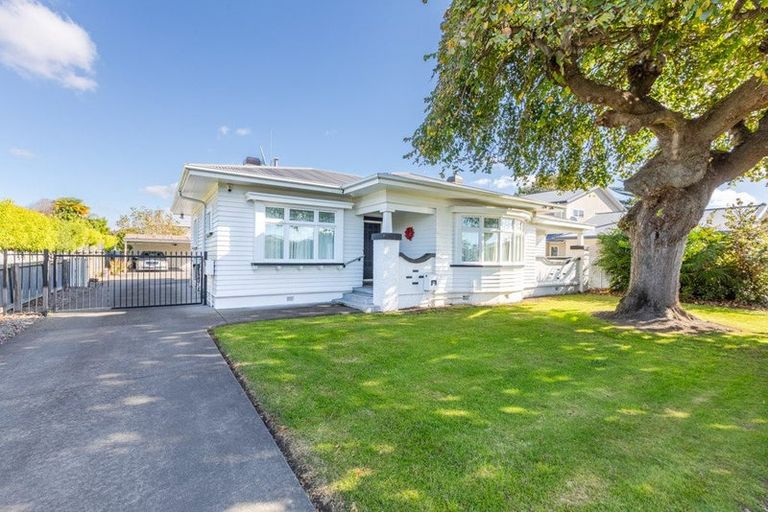 Photo of property in 616 Saint Aubyn Street West, Saint Leonards, Hastings, 4120