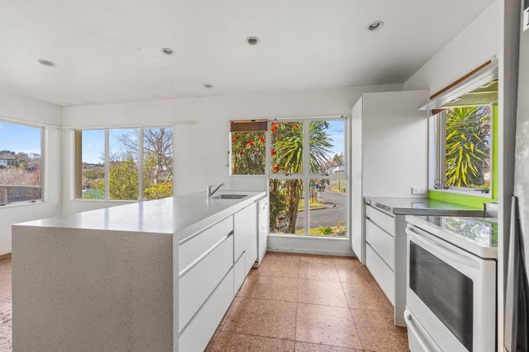 Photo of property in 3 Pentland Place, Highlands Park, New Plymouth, 4312