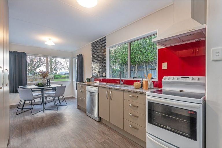 Photo of property in 15 Racecourse Road, Awapuni, Palmerston North, 4412