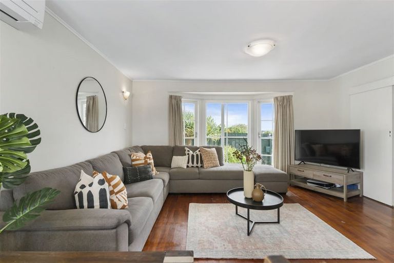 Photo of property in 117 Stanley Road, Glenfield, Auckland, 0629