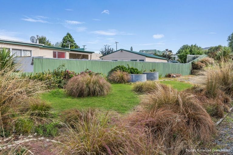 Photo of property in 11 Meadow Street, Lumsden, 9730
