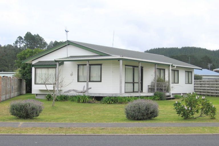 Photo of property in 114 Mayfair Avenue, Whangamata, 3620