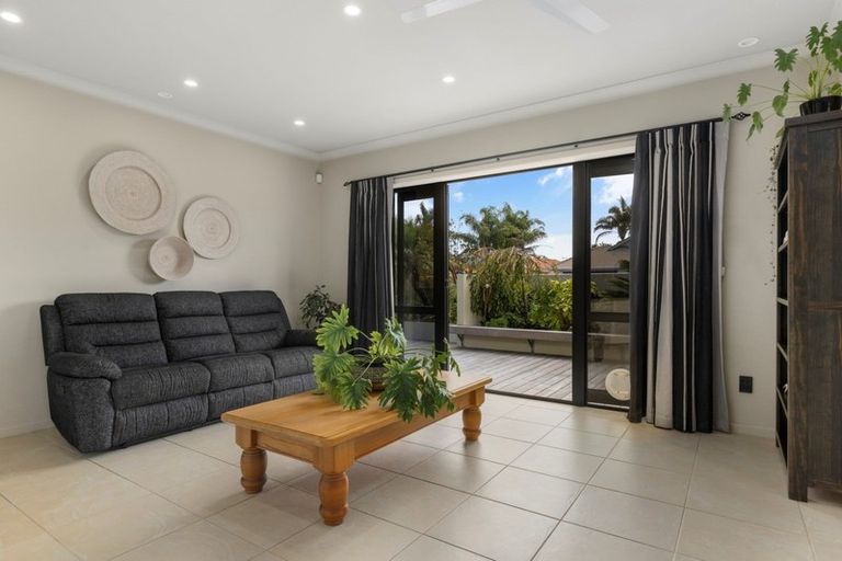 Photo of property in 2 Santa Monica Drive, Papamoa Beach, Papamoa, 3118