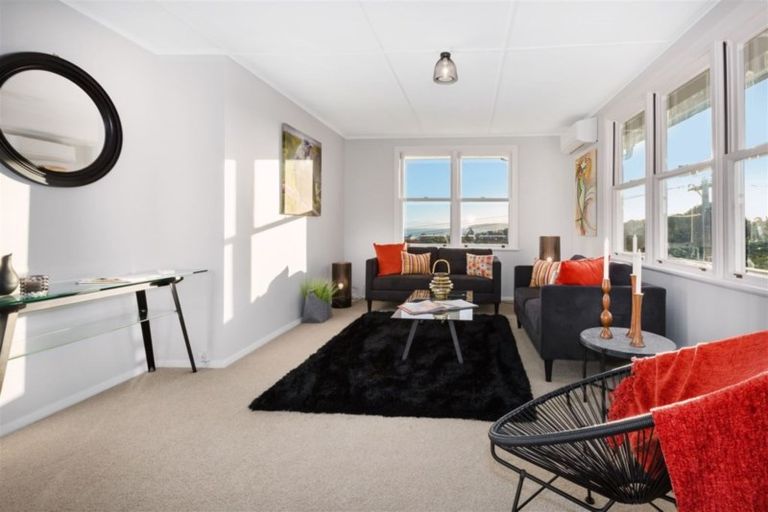 Photo of property in 46 Downes Street, Titahi Bay, Porirua, 5022